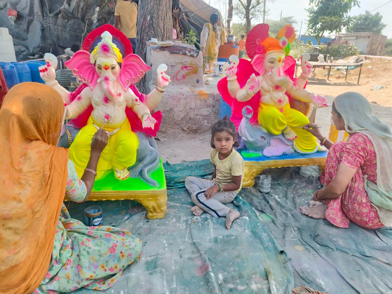 Sirsa News: गणेश चतुर्थी से पहले गणपति प्रतिमाओं को अंतिम रूप देने में जुटे कारीगर